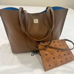 Beautiful RARE MCM Blue and Brown Tote Bag with Pouch in excellent condition😍